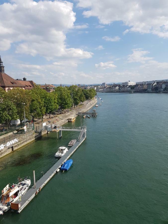 Apartment Am Rhein Basel Eksteriør billede